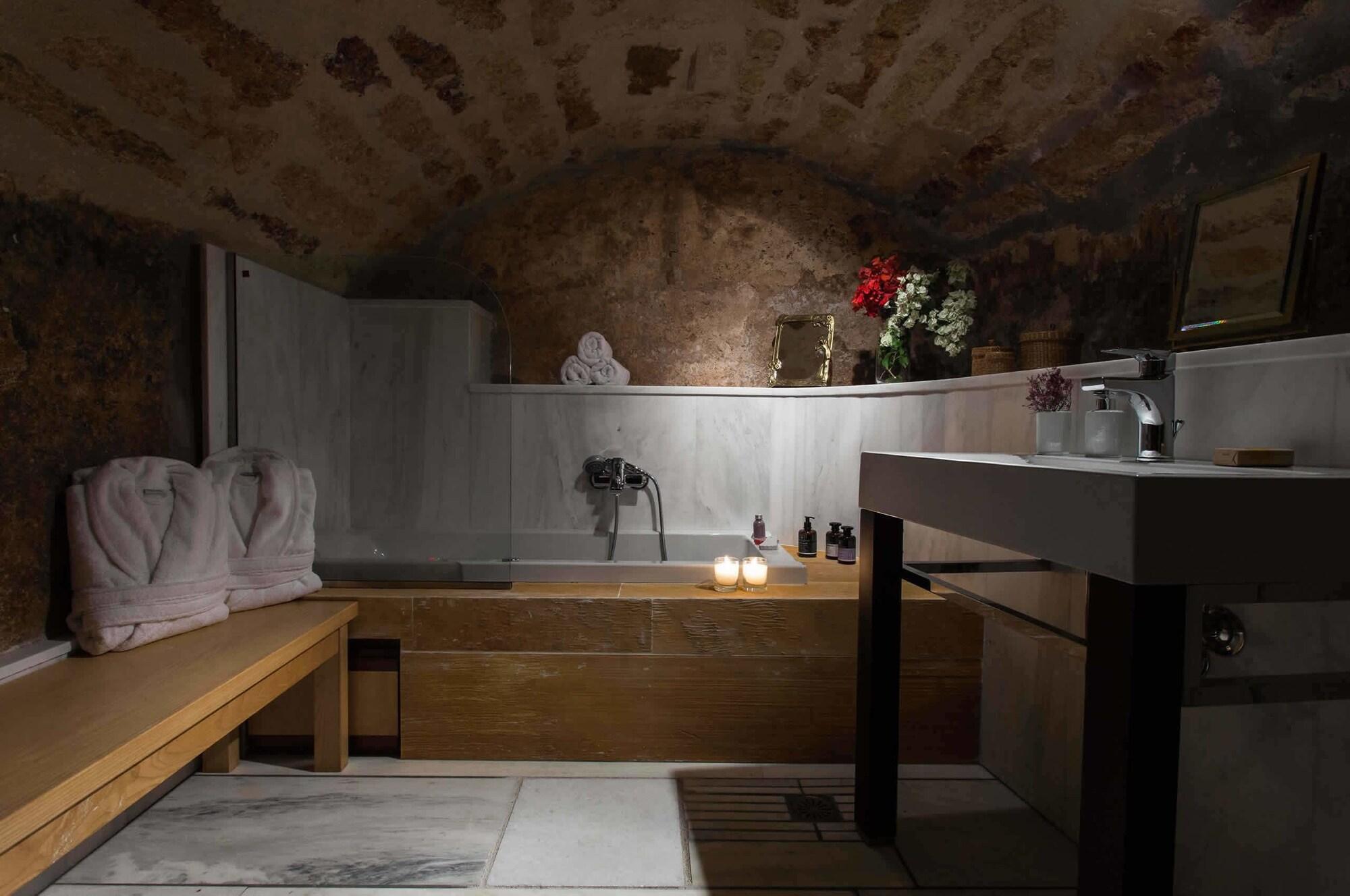 Apartment House In The Castle Monemvasia