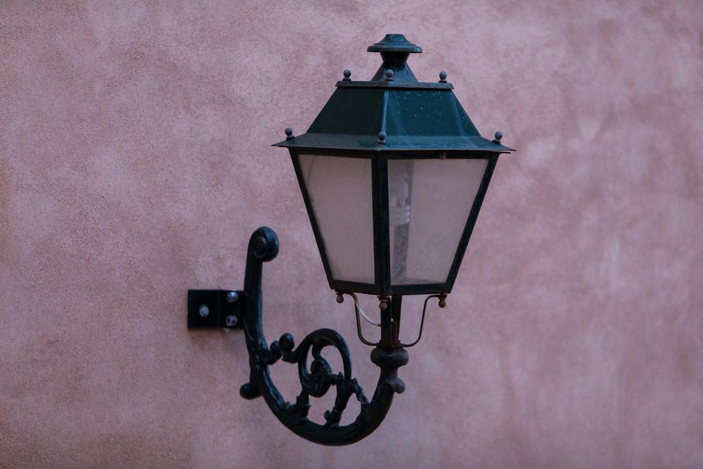 House In The Castle *